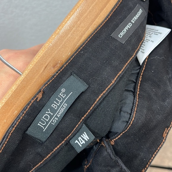 Judy Blue Leighton High-Rise Distressed Jean Straight leg size 14W - Picture 4 of 10